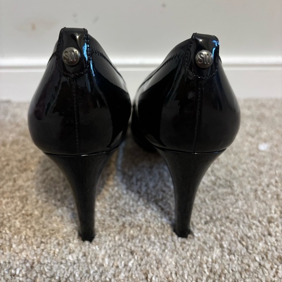 Stuart Weitzman Peep Toe Black Patent Leather Pump Heels Size 7 3” Heel - Picture 2 of 8